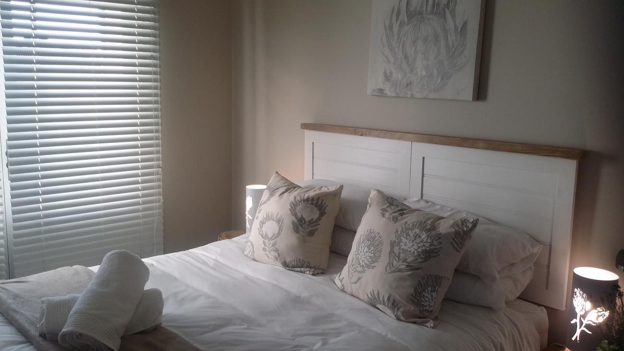 Corban Cottage Hermanus Extérieur photo